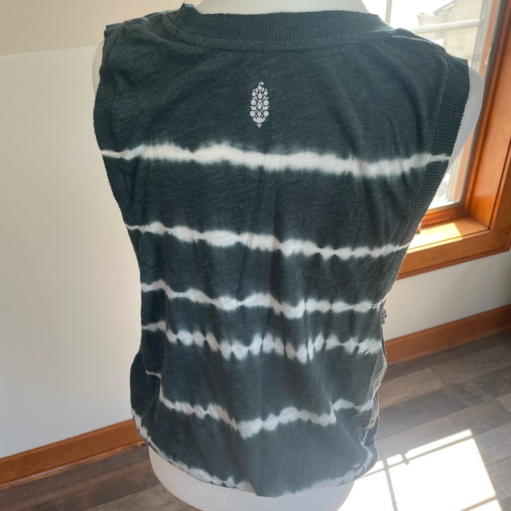 Free People Movement muscle tee - Picture 3 of 5
